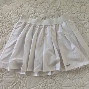 Alo Yoga White Varsity Tennis skirt